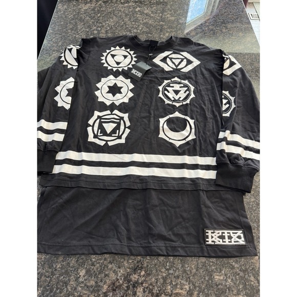 KTZ Men's Kokon To Zai Star Black White Long Sleeve Short. NWT Size Large